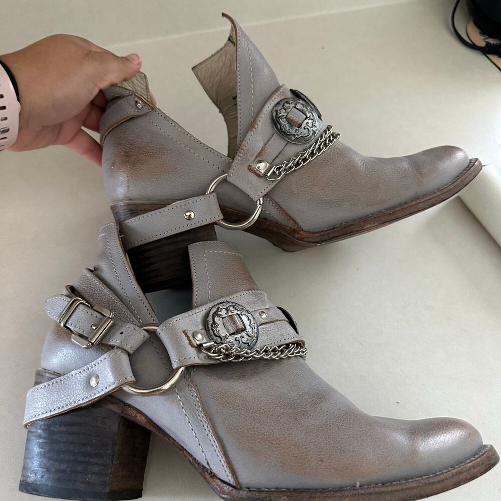 Freebird by Steven Mystic Leather Ankle Boots Smoke Gray - Picture 3 of 6